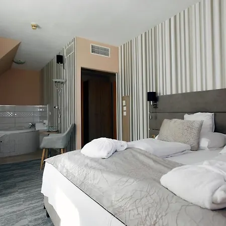 Hotell Wellness Laroba 4*