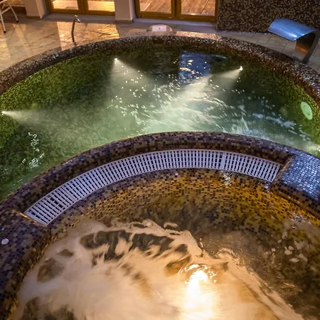 Szálloda Wellness Laroba 4*