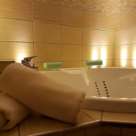 Wellness Laroba 4* Alsoors