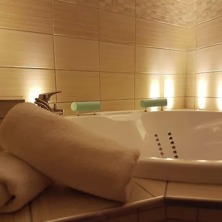 Wellness Laroba Hotel Alsoors